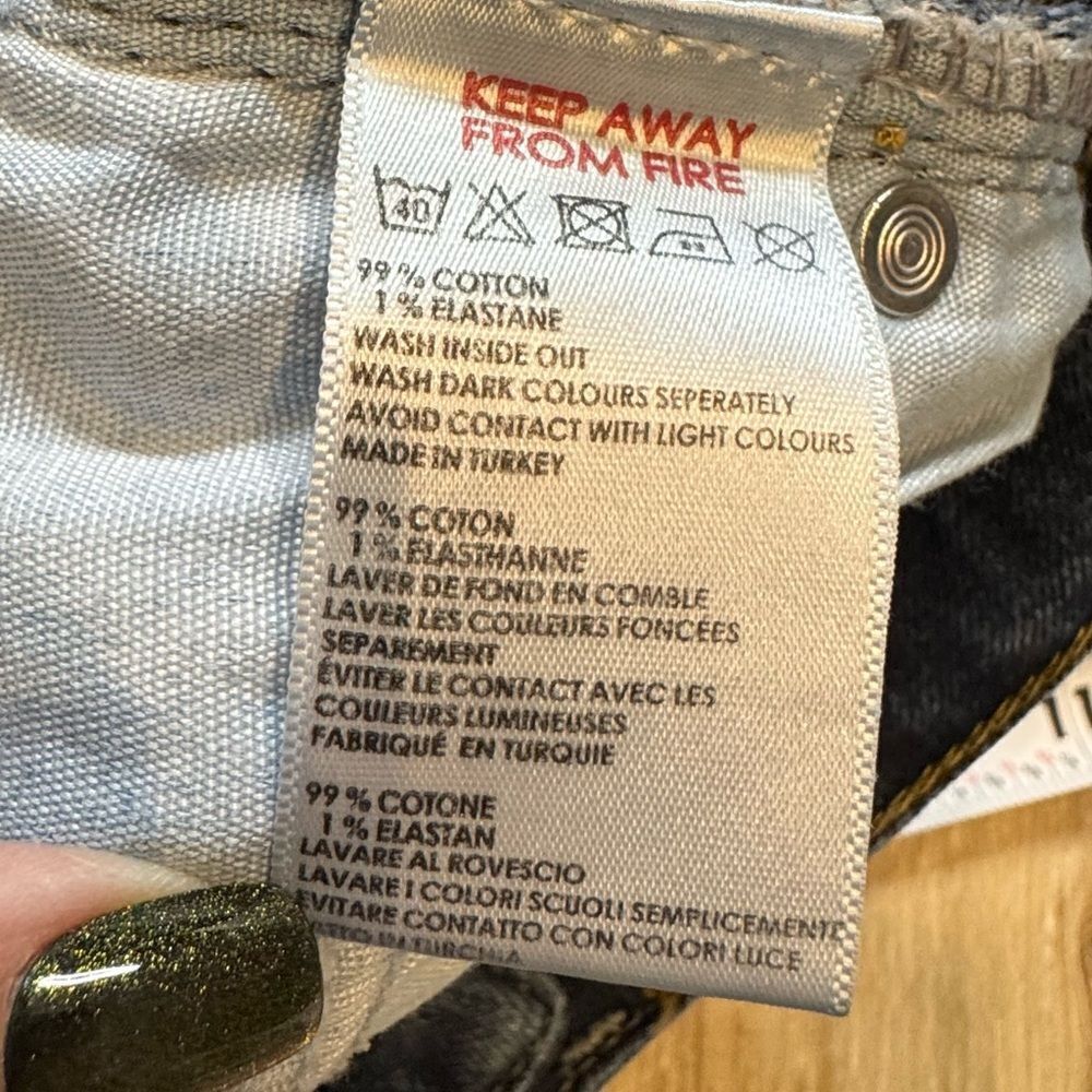 BDG Urban Outfitters Mid Rise Flare Jeans - Picture 8 of 12